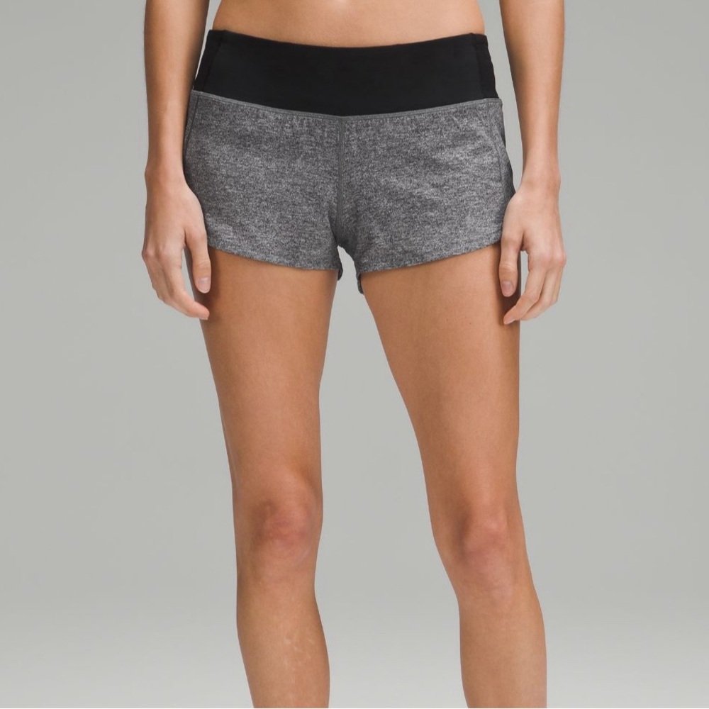Heather Grey Lululemon speed up shorts size 4, 2.5”